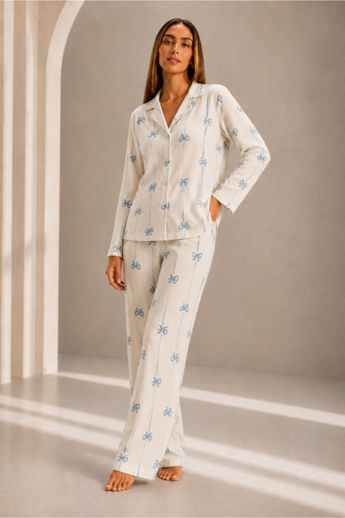 Kadın Önden Düğmeli Uzun Kollu Alt Üst Pijama Takımı