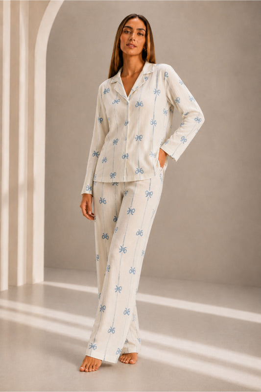 Kadın Önden Düğmeli Uzun Kollu Alt Üst Pijama Takımı