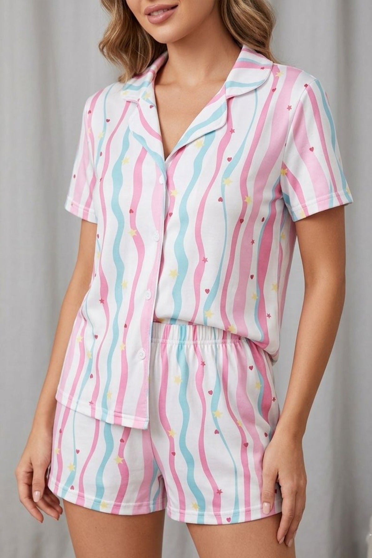 Renkli Kalp Desenli Düğmeli Şortlu Pijama Takımı 4610 -