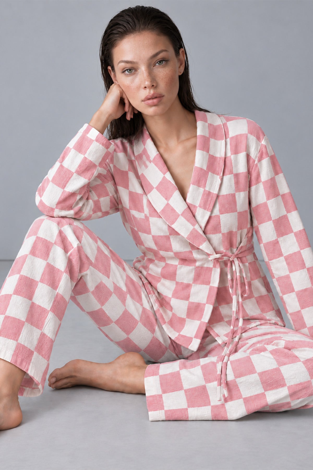 Kadın Kruvaze Yaka Kareli Beli Kuşaklı Pembe Pijama Takımı 4785