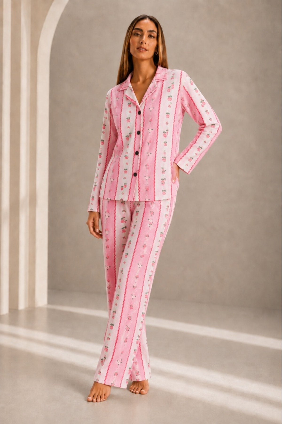 Kadın Önden Düğmeli Uzun Kollu Alt Üst Pijama Takımı