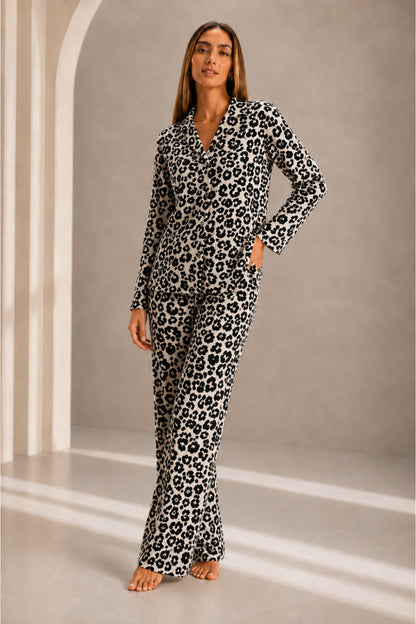 Kadın Önden Düğmeli Uzun Kollu Alt Üst Pijama Takımı