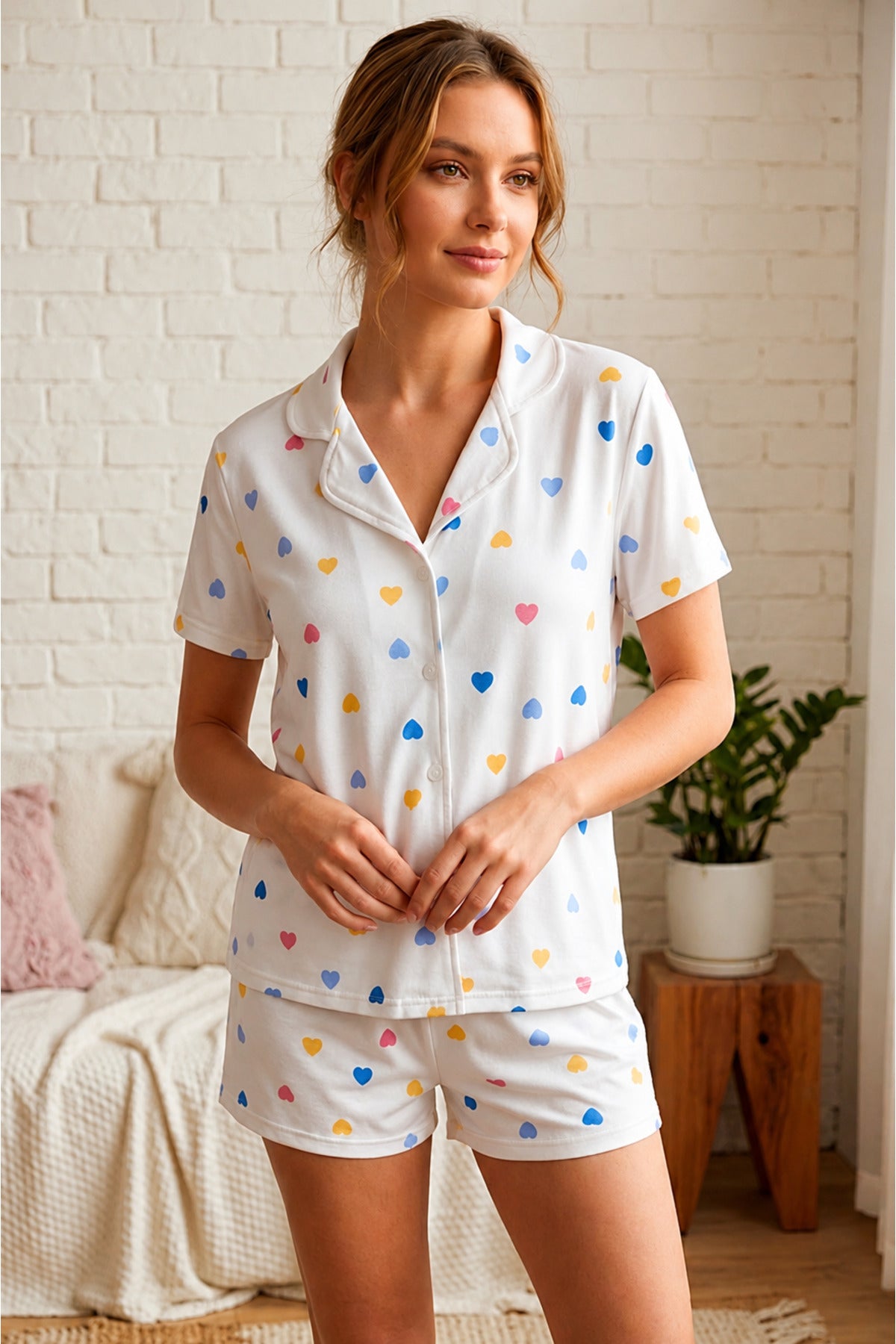 Renkli Kalp Desenli Düğmeli Şortlu Pijama Takımı 4610 -