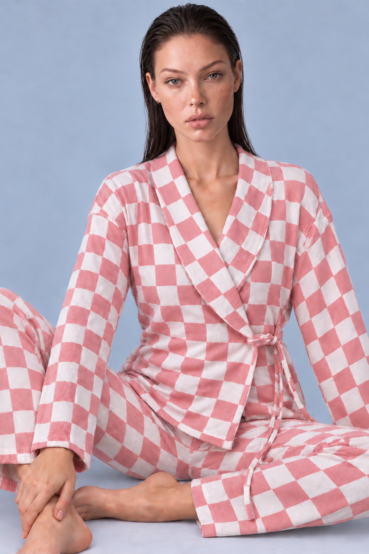 Kadın Kruvaze Yaka Kareli Beli Kuşaklı Pembe Pijama Takımı 4785