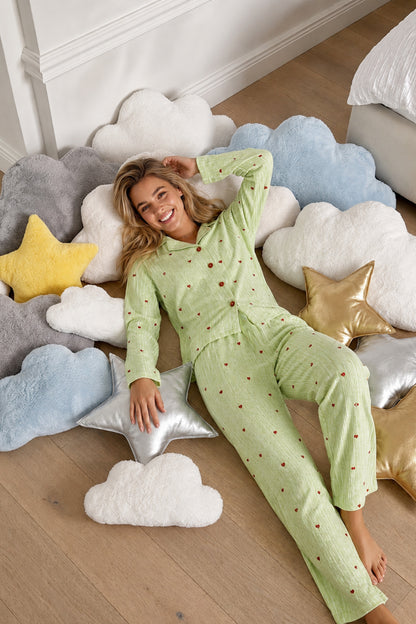 Kadın Puantiyeli Uzun Kollu Düğmeli Yeşil Pijama Takımı