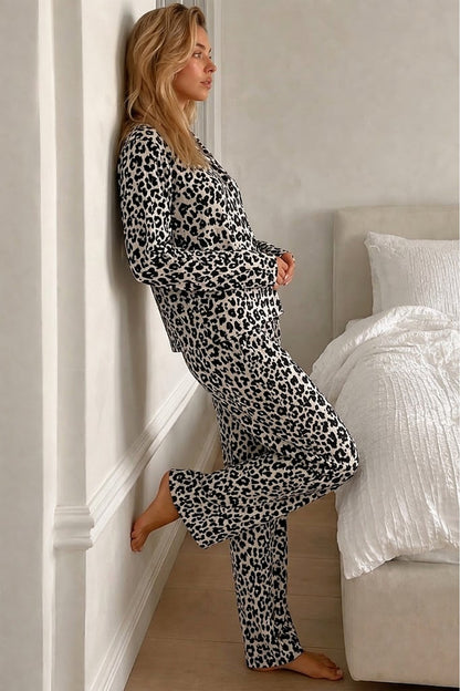 Kadın Desenli Düğmeli Uzun Kollu Pijama Takımı
