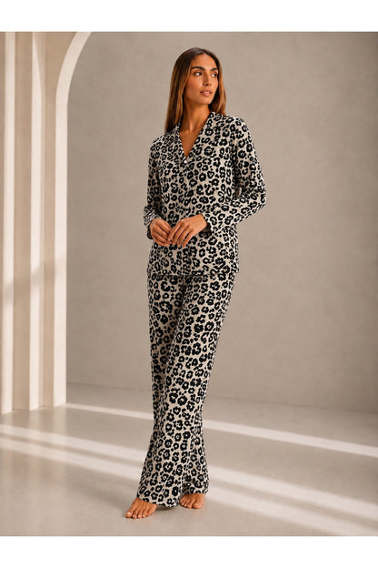 Kadın Önden Düğmeli Uzun Kollu Alt Üst Pijama Takımı
